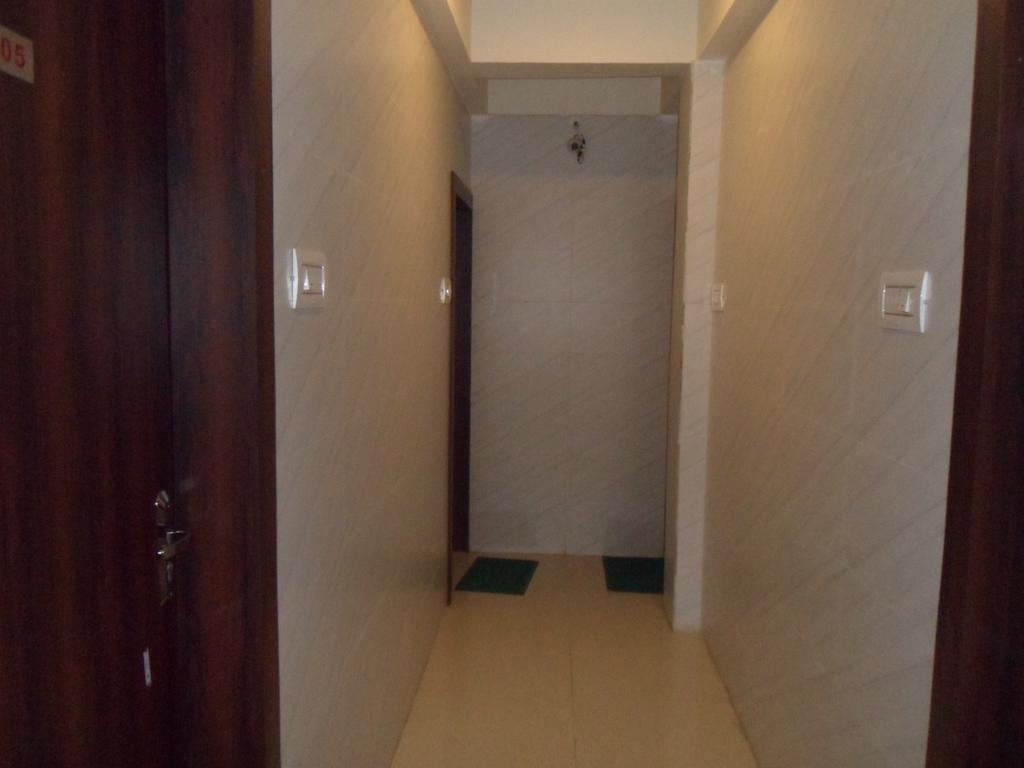 Hotel Madhusudan Dwārka Exterior foto