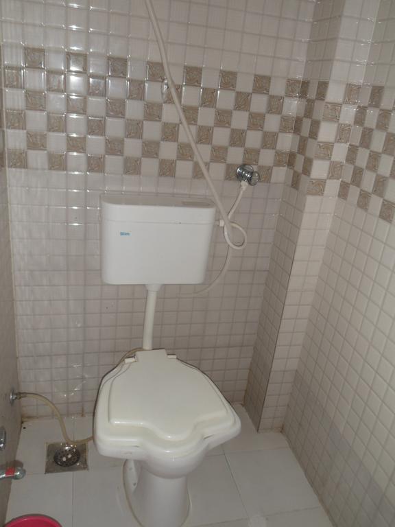 Hotel Madhusudan Dwārka Zimmer foto